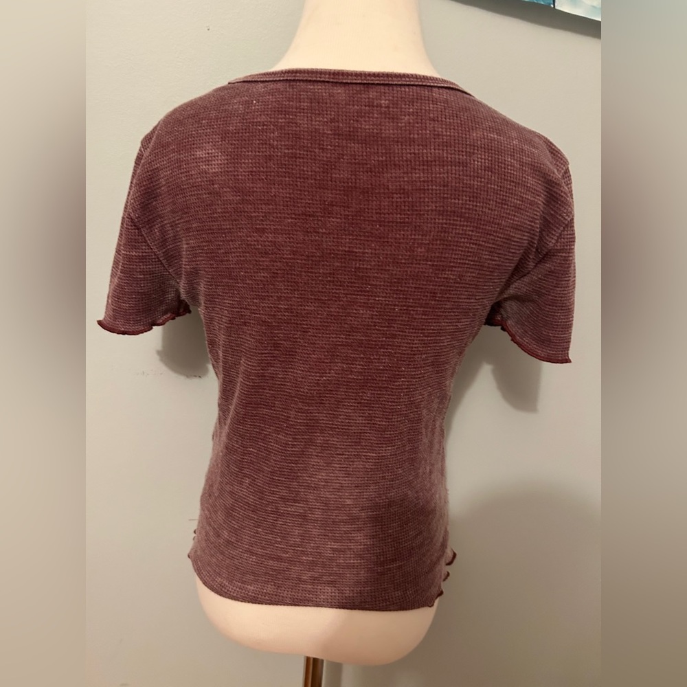 American Eagle waffle t-shirt maroon - Picture 2 of 3